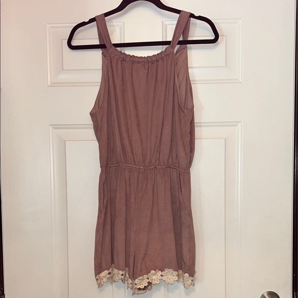 Alter’d State Romper Floral Lace Trim M Mauve Sleeveless Suede-like Fabric